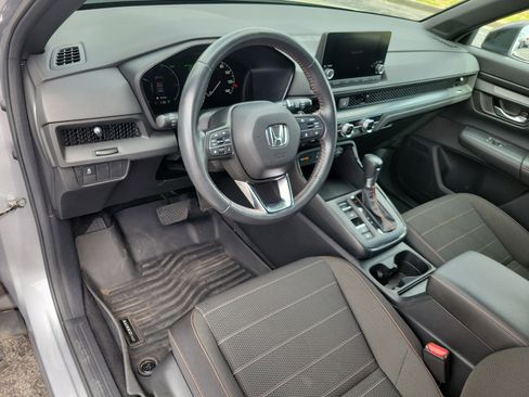 Used 2023 Honda CR-V Sport image 3