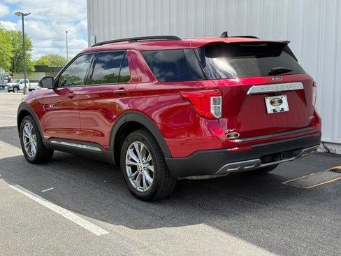 Certified 2022 Ford Explorer XLT w/ Equipment Group 202A AWD/4WD image 4