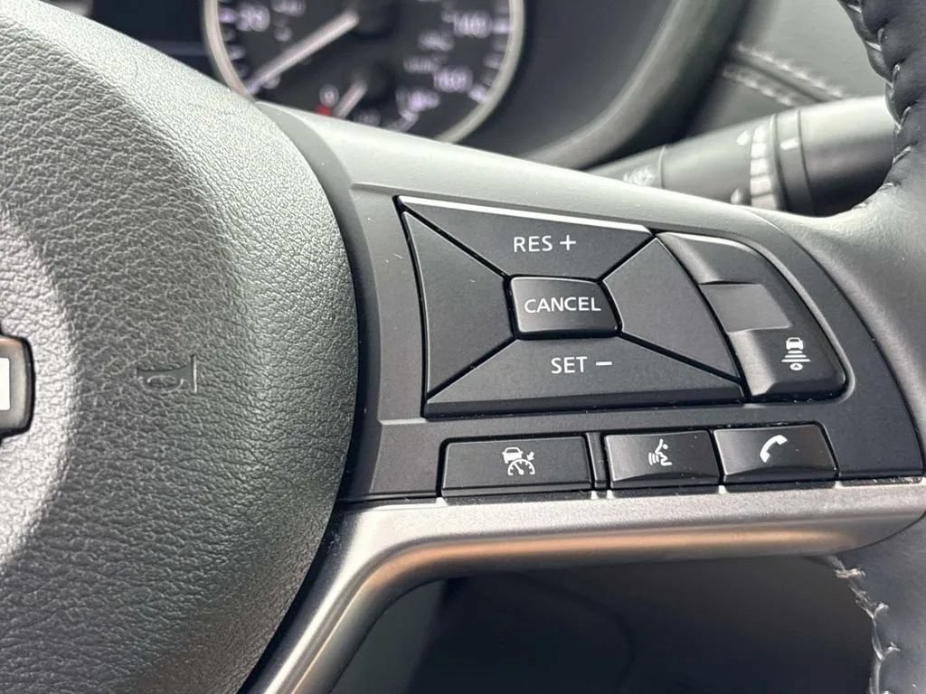 Used 2025 Nissan Sentra SV w/ All-Weather Package FWD image 32