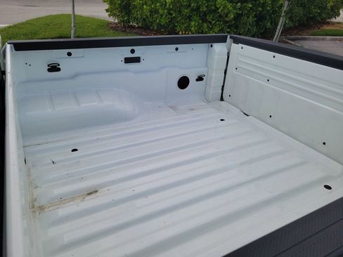 New 2026 Nissan Frontier S image 3