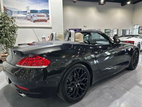 Used 2009 BMW Z4 sDrive35i RWD image 32