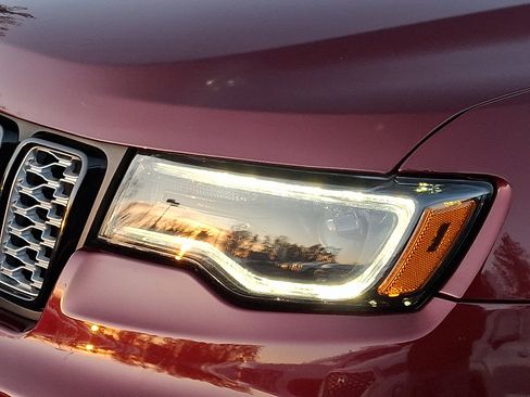 Used 2020 Jeep Grand Cherokee Altitude image 29