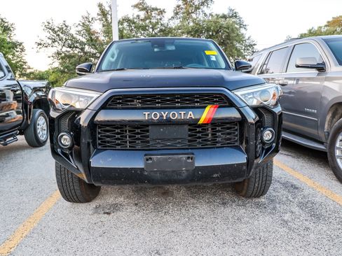 Used 2023 Toyota 4Runner 40th Anniversary SE AWD/4WD image 4