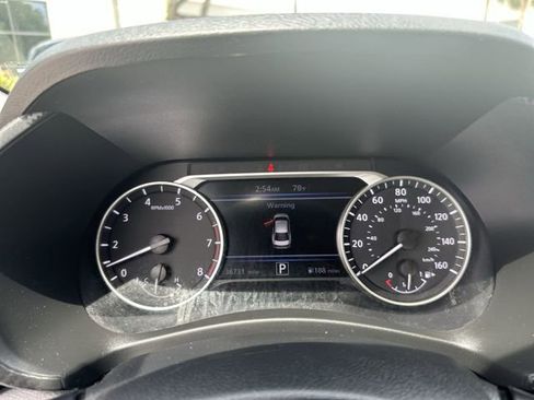 Used 2024 Nissan Sentra SV FWD image 18