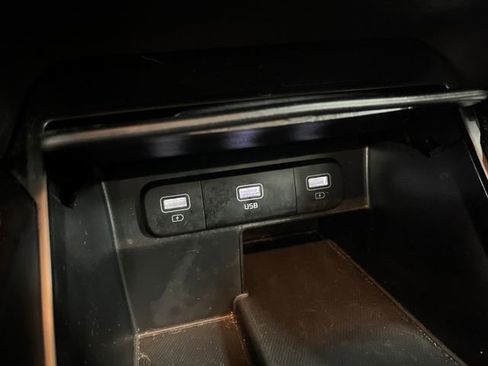 Certified 2023 Kia Sorento LX image 21