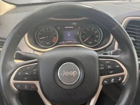 Used 2014 Jeep Cherokee Limited w/ Technology Group AWD/4WD image 19