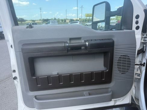 Used 2016 Ford F550 4x4 Crew Cab Super Duty image 24