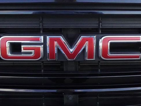 Used 2023 GMC Acadia SLE w/ Driver Convenience Package image 41