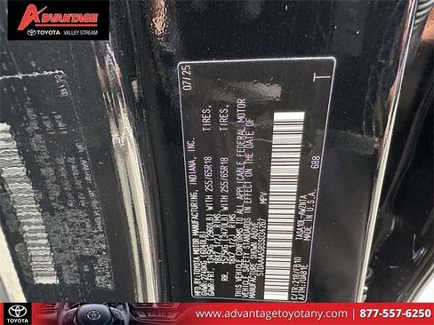 Certified 2025 Toyota Grand Highlander FWD image 24