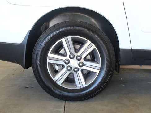 Used 2017 Chevrolet Traverse LT FWD image 27