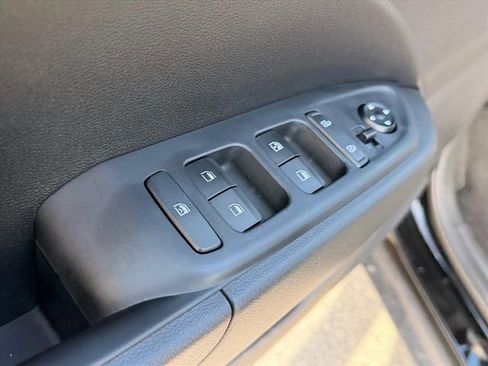 New 2026 Hyundai Venue SEL image 13