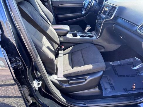 Certified 2020 Jeep Grand Cherokee Laredo image 28