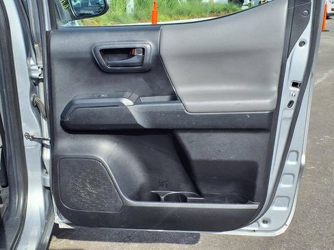 Used 2018 Toyota Tacoma SR w/ SR Convenience Package RWD image 15