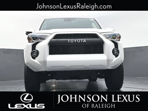 Used 2024 Toyota 4Runner SR5 Premium w/ Moonroof Package AWD/4WD image 16