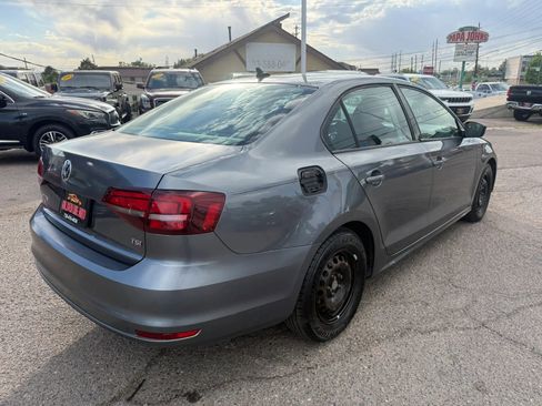 Used 2016 Volkswagen Jetta S FWD image 3