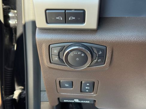 Used 2019 Ford F250 King Ranch w/ Chrome Package image 35