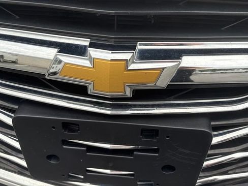 Used 2024 Chevrolet Malibu LT FWD image 2