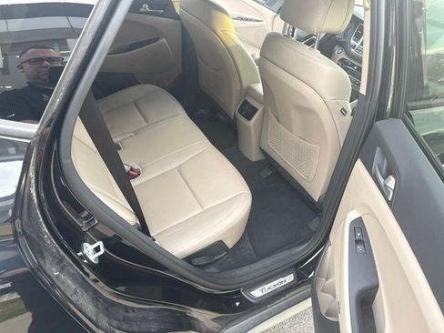 Used 2018 Hyundai Tucson Limited w/ Ultimate Package 02 FWD image 11