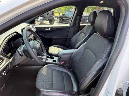 Certified 2023 Ford Escape ST-Line w/ Tech Pack #1 AWD/4WD image 6