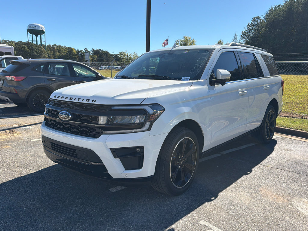 Used 2023 Ford Expedition Limited RWD image 18