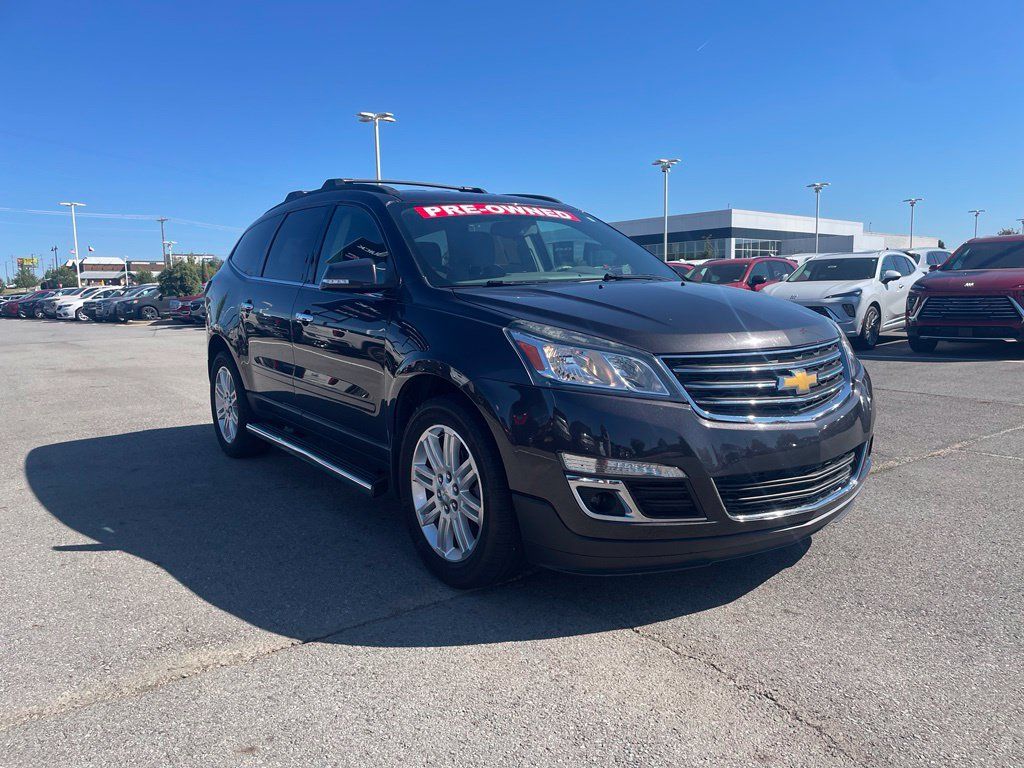 Used 2014 Chevrolet Traverse LT w/ All-Star Edition FWD image 3