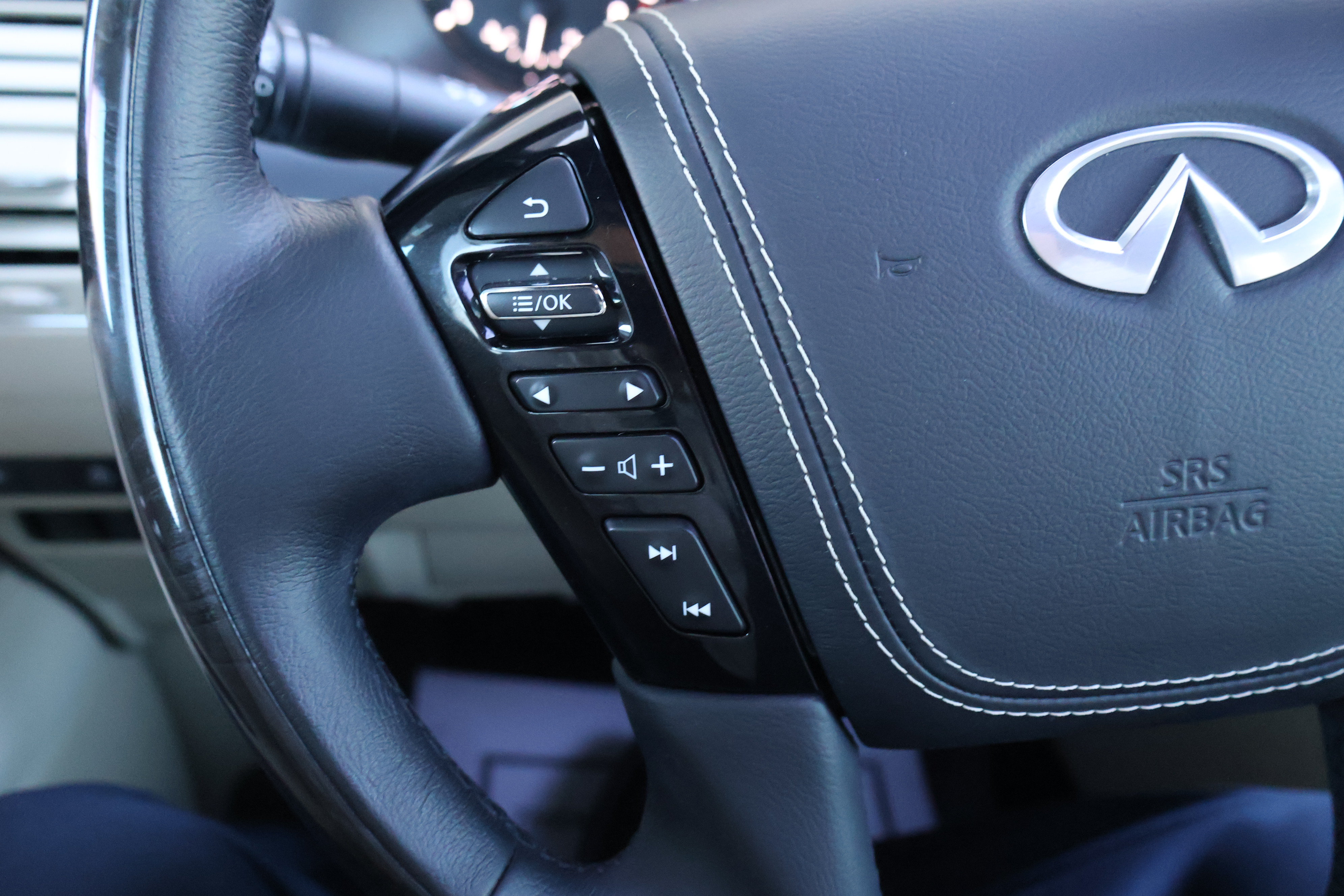 Used 2022 INFINITI QX80 Sensory w/ All-Season Package AWD/4WD image 36