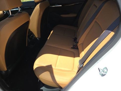 Used 2024 Kia Seltos EX AWD/4WD image 6