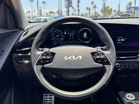 Used 2023 Kia Niro Wave FWD image 23