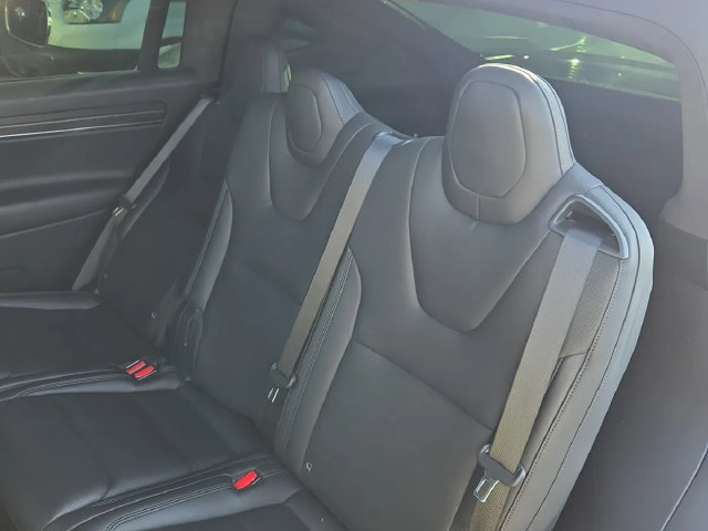 Used 2023 Tesla Model X AWD/4WD image 5