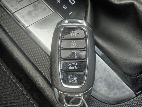 Used 2023 Hyundai Elantra SEL FWD image 32