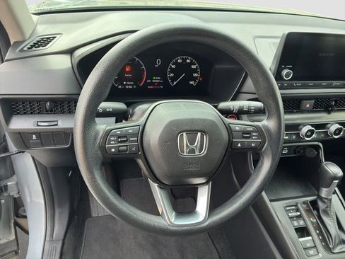 Used 2024 Honda CR-V LX image 9