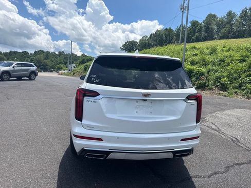 Used 2023 Cadillac XT6 Premium Luxury w/ Technology Package AWD/4WD image 8