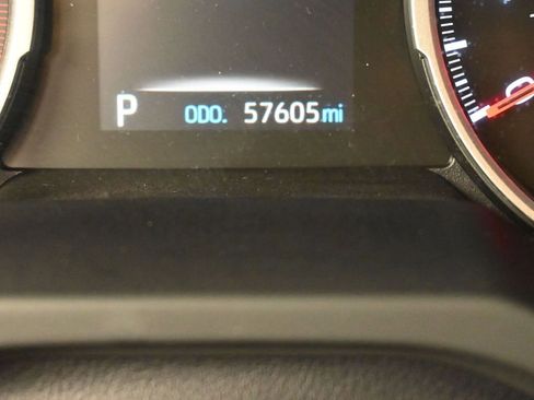 Used 2019 Toyota RAV4 LE image 29