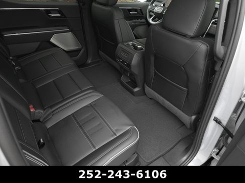 Used 2025 GMC Sierra EV Denali AWD/4WD image 46