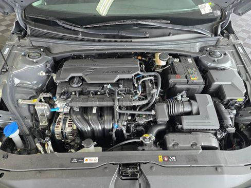 New 2026 Hyundai Elantra Limited FWD image 11