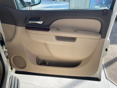 Used 2010 GMC Yukon XL SLT image 35