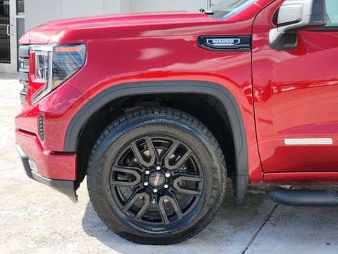 Used 2023 GMC Sierra 1500 Elevation w/ X31 Off-Road Package AWD/4WD image 9