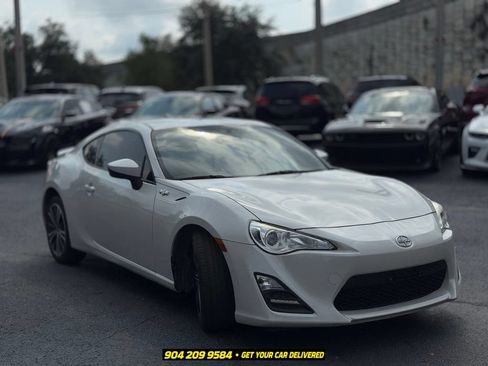 Used 2015 Scion FR-S RWD image 9