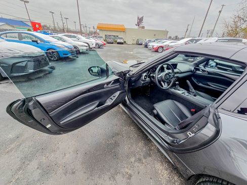 Used 2024 MAZDA MX-5 Miata RF Grand Touring image 16