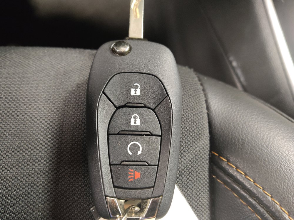 Used 2021 Chevrolet Trax LT AWD/4WD image 32
