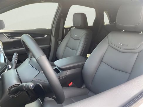 Certified 2024 Cadillac XT5 Premium Luxury image 10