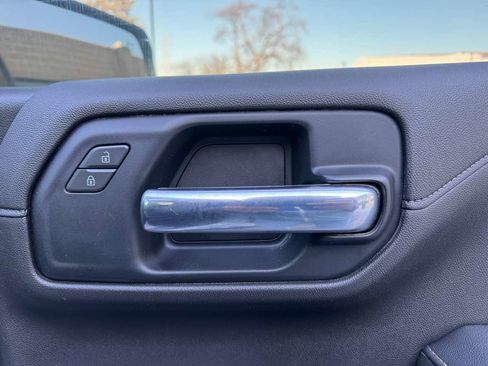 Used 2019 GMC Sierra 1500 SLT w/ SLT Premium Plus Package image 31