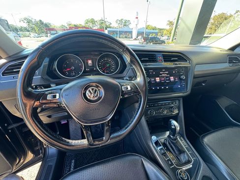Used 2018 Volkswagen Tiguan SE image 11