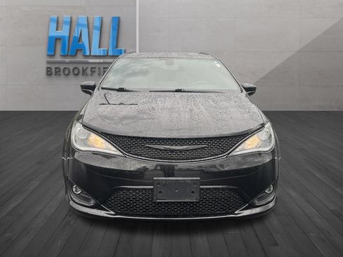 Used 2020 Chrysler Pacifica Touring-L AWD/4WD image 8
