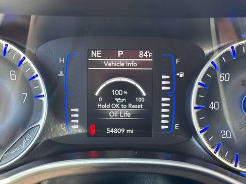 Used 2024 Chrysler Voyager LX FWD image 27