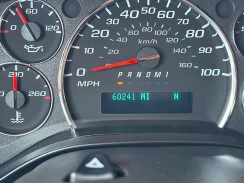 Certified 2024 Chevrolet Express 3500 LT w/ LT Preferred Equipment Group RWD image 32