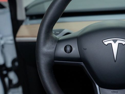 Used 2023 Tesla Model 3 Standard Range RWD image 27