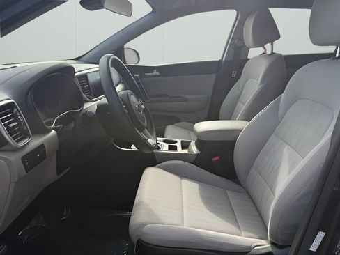 Used 2020 Kia Sportage LX FWD image 10