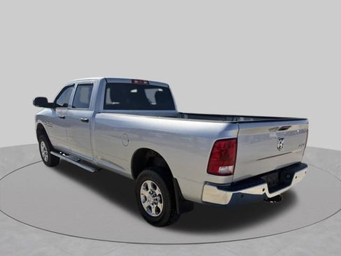 Used 2016 RAM 3500 Tradesman w/ Chrome Appearance Group AWD/4WD image 4