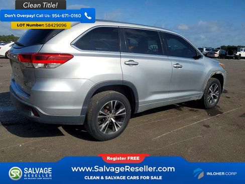 Used 2018 Toyota Highlander LE FWD image 4